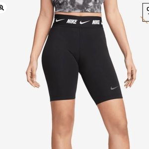 New Nike Tight Fit High Rise Bike Shorts Black XS